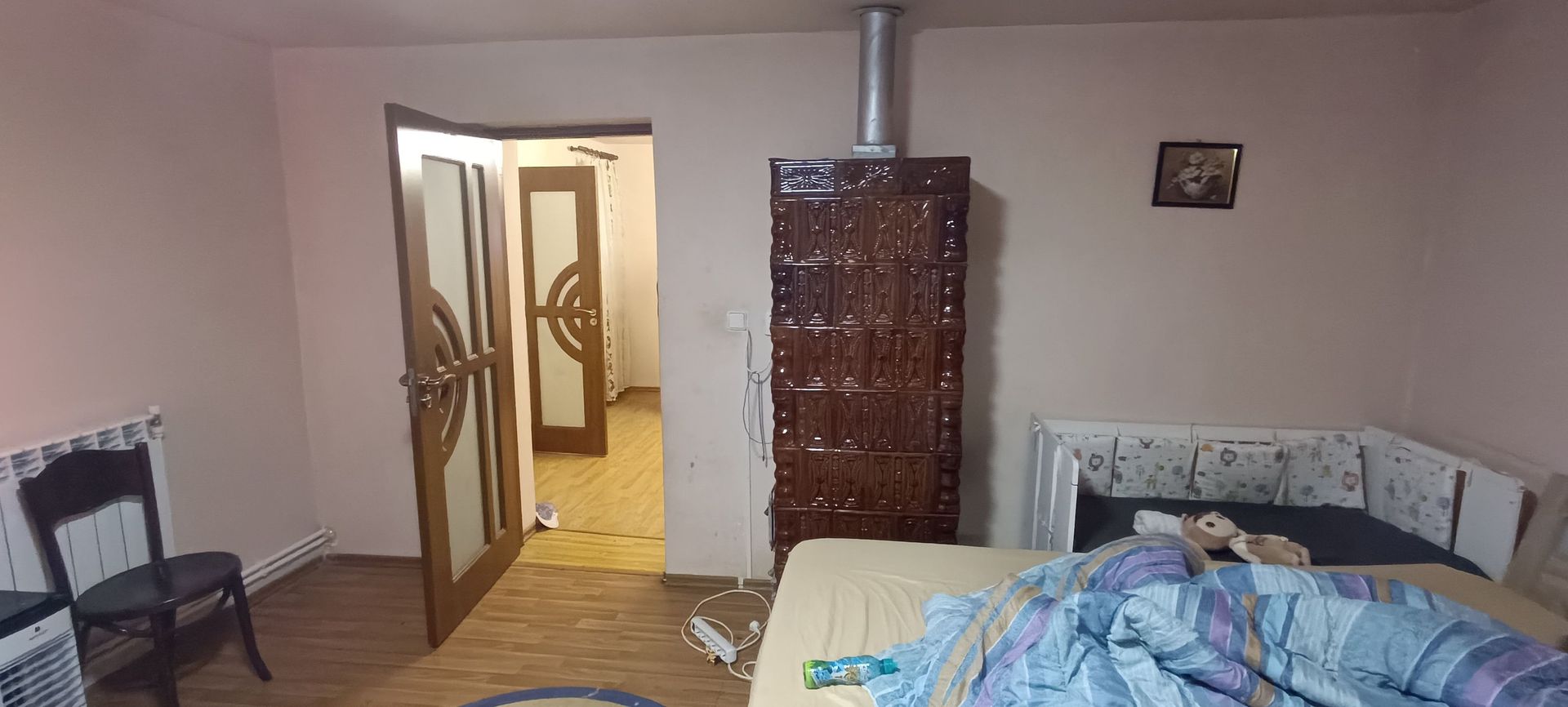 Casă spațioasă cu 4 camere , curte și teren generos în Mașloc - Poză 12