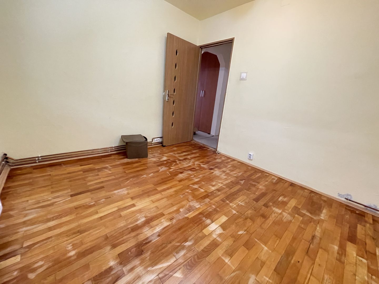 Apartament cu trei camere în bloc izolat -zona Aradului - Poză 19