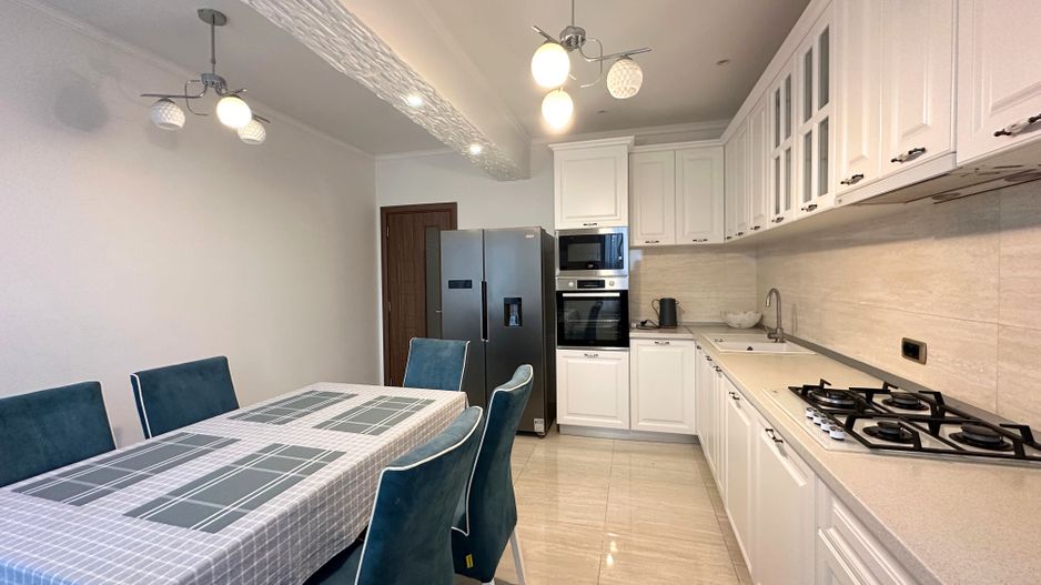 Vând apartament 3 camere 3 minute de Coresi complex ISARAN - Poză 29