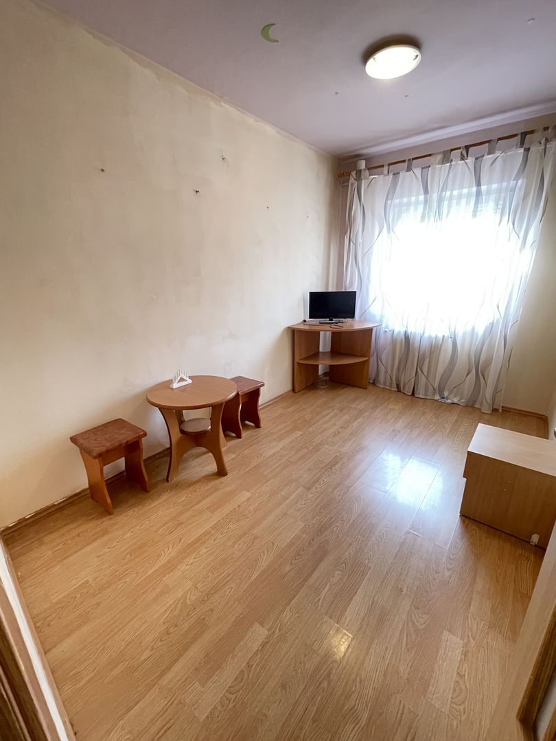 Lipovei | 3 camere | Decomandat | Mobilat-Utilat | Acoperiș - Poză 12