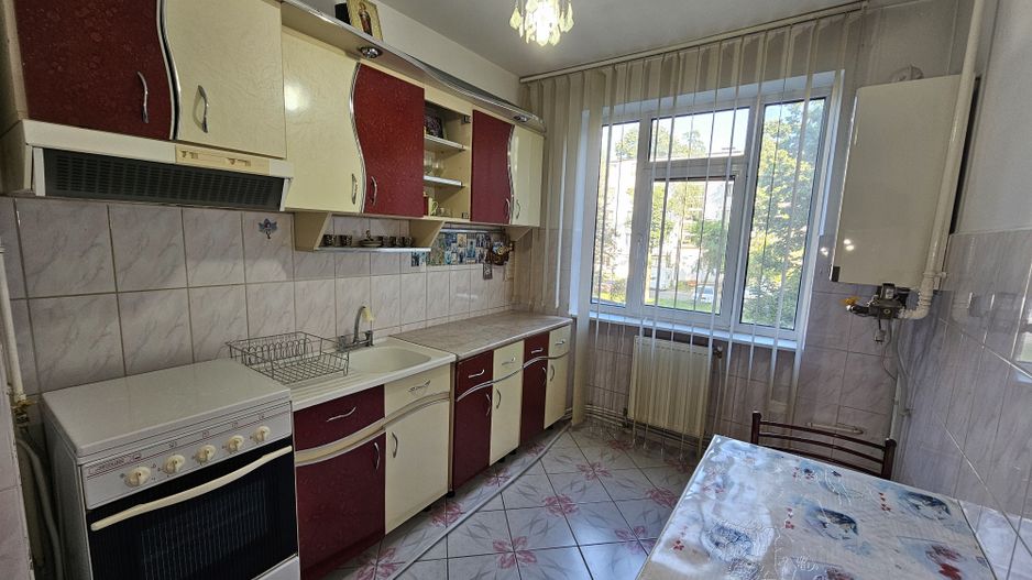 Inchiriez apartament cu 2 camere - Poză 1