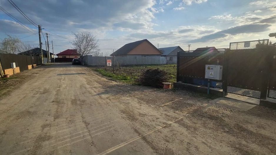 Teren intravilan Vanatori, 705 m.p. - Poză 2