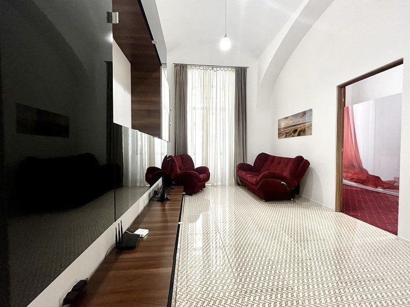 Un colț de istorie cu confort modern, zona Central- Piața Libertății - Poză 1