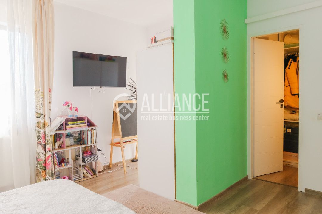 PALAZU MARE -  Vila Duplex cu 4 Camere, Panorama Superba si Curte Amenajata - Poză 10