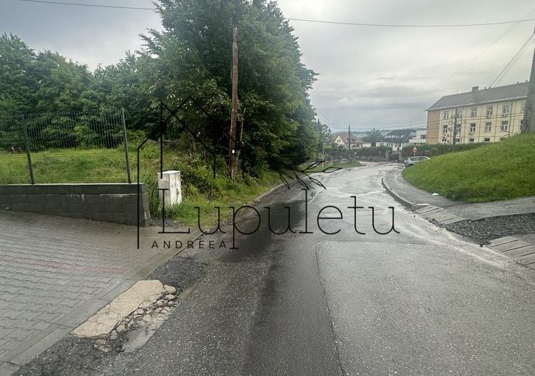 Teren Intravilan de Vânzare |  500 MPU | Ultracentral Cisnădie - Poză 2