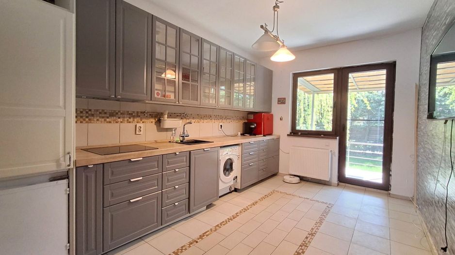 De Vanzare Casa  cu 4 camere  zona Tunari - Poză 8