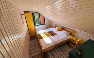 Cabană de vânzare-complet utilată, ideală pentru regim hotelier. - Poză 12