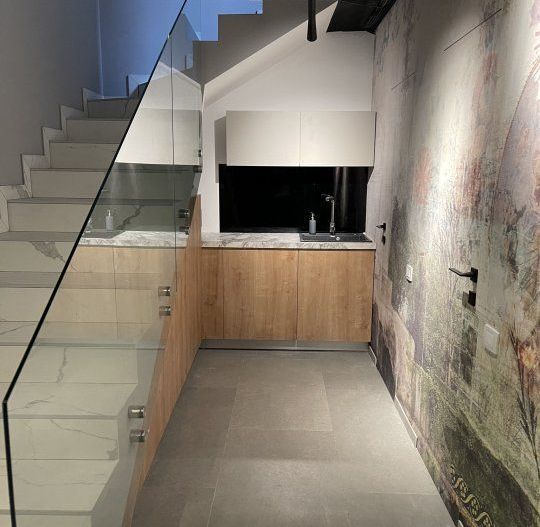 Duplex 3 camere amenajat birou/showroom, cu parcare inclusa - Poză 6