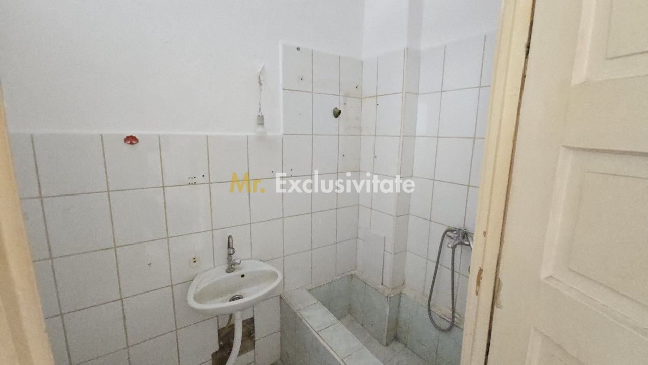 De Vânzare Casă 2 camere P-ȚA Mică - Poză 5