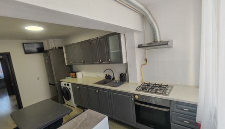 Apartament renovat 3 camere Dec 72 mp Dacia 131999 euro