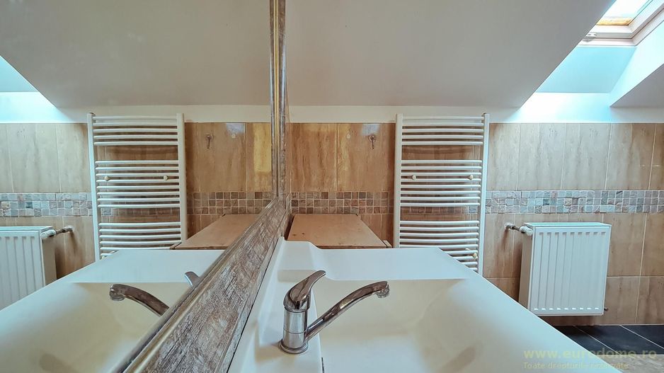 Casă nouă, intrare Stupini - Poză 4