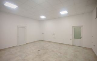 SPAȚIU COMERCIAL | 64 MP | SALA DE AȘTEPTARE - Poză 2