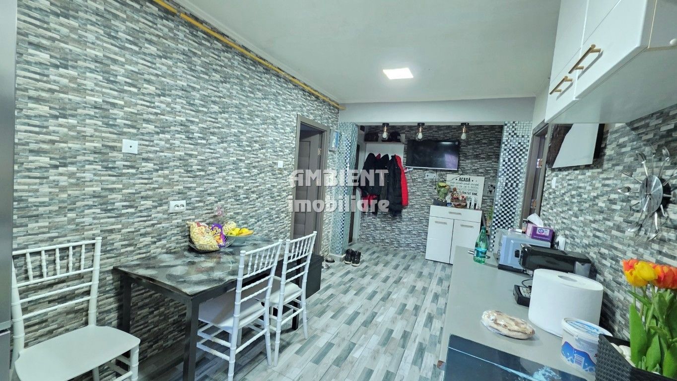 Apartament cu 3 camere, etaj 2, VASLUI - zona Smârdan; - Poză 2