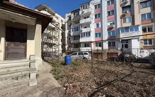 Casa de vanzare cu 446 mp teren si garaj, situata in zona centrala - Poză 13