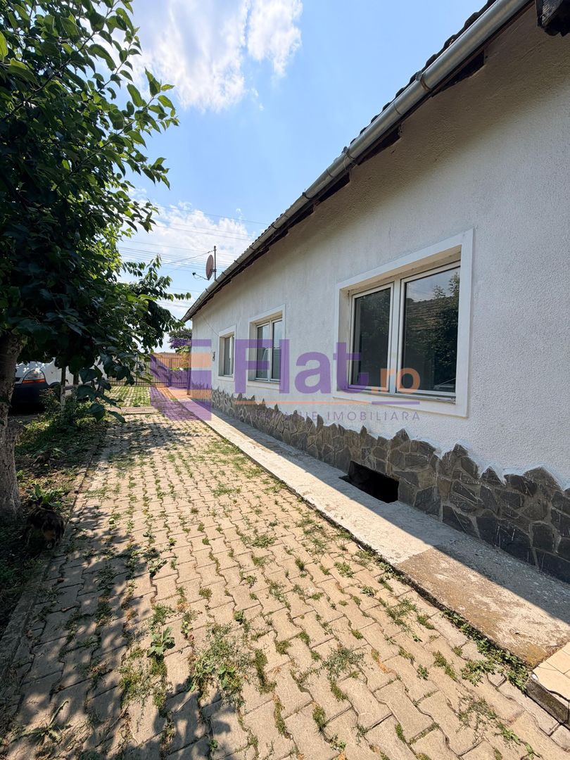 Casă cu teren de 1.651 mp și ieșire la lac Feldioara Pod mansardabil - Poză 8