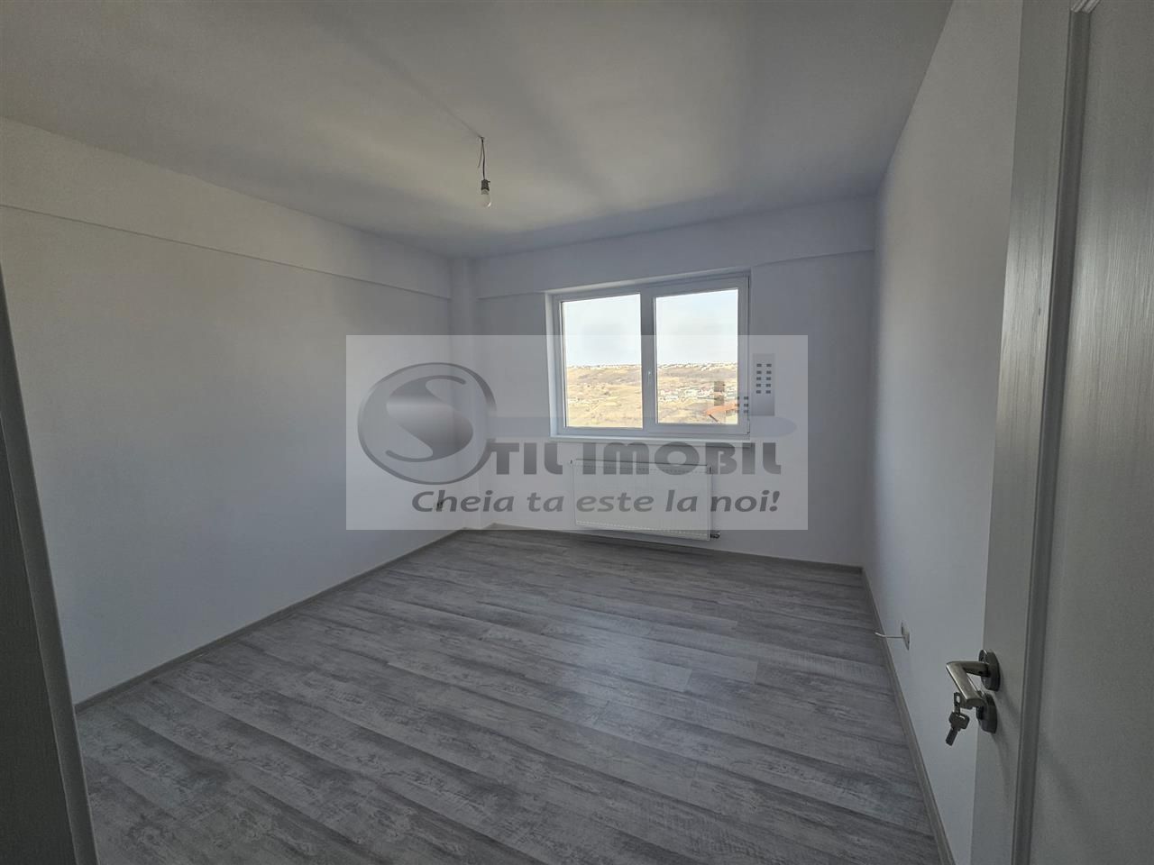 Apartament 3 camere 75mp Mutare imediata - Poză 1