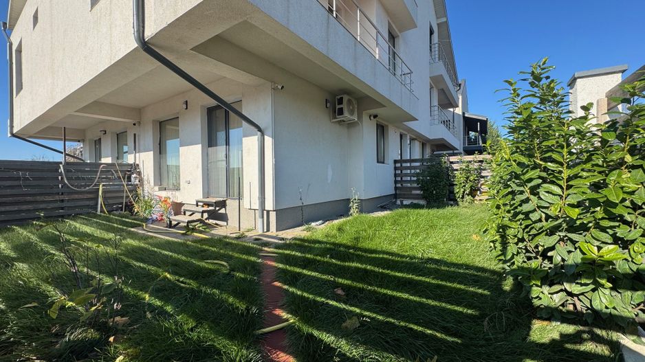 Apartament LUX 3 camere si CURTE Mega 23 august - Poză 1