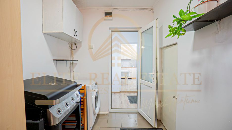Apartament in vila , Curte  , Garaj - Pod butelii - Poză 10