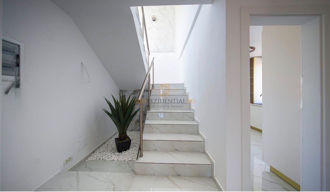 Vila tip duplex, 4 camere, ansamblu cu piscina si acces securizat - Poză 4