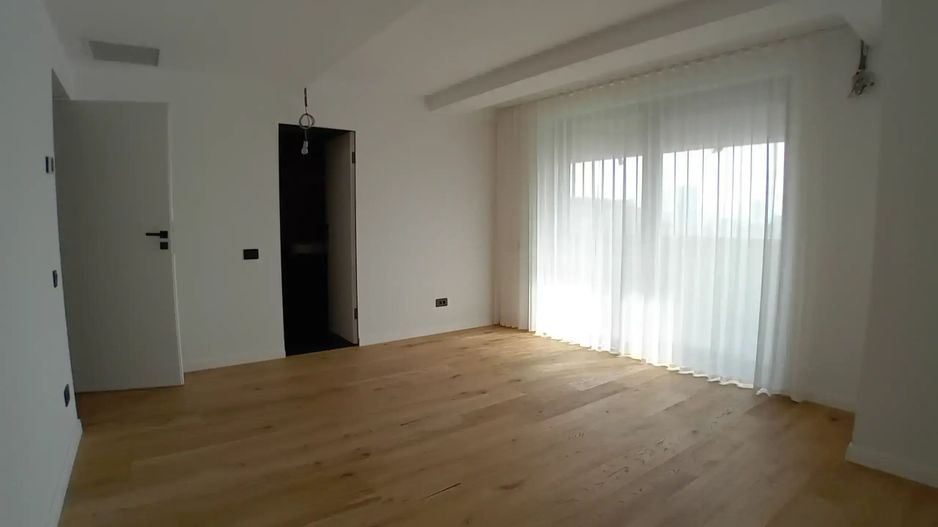 Apartament spatios 3 camere tip duplex I Zona Baneasa - Aerogarii - Poză 12