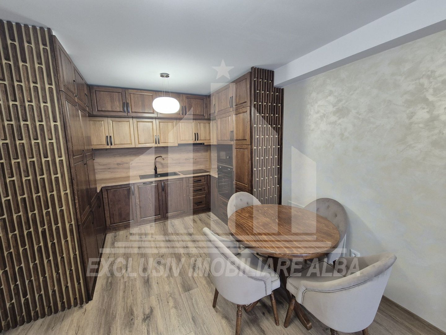 Apartament 2 camere de inchiriat in Cetate, bloc nou - Poză 3
