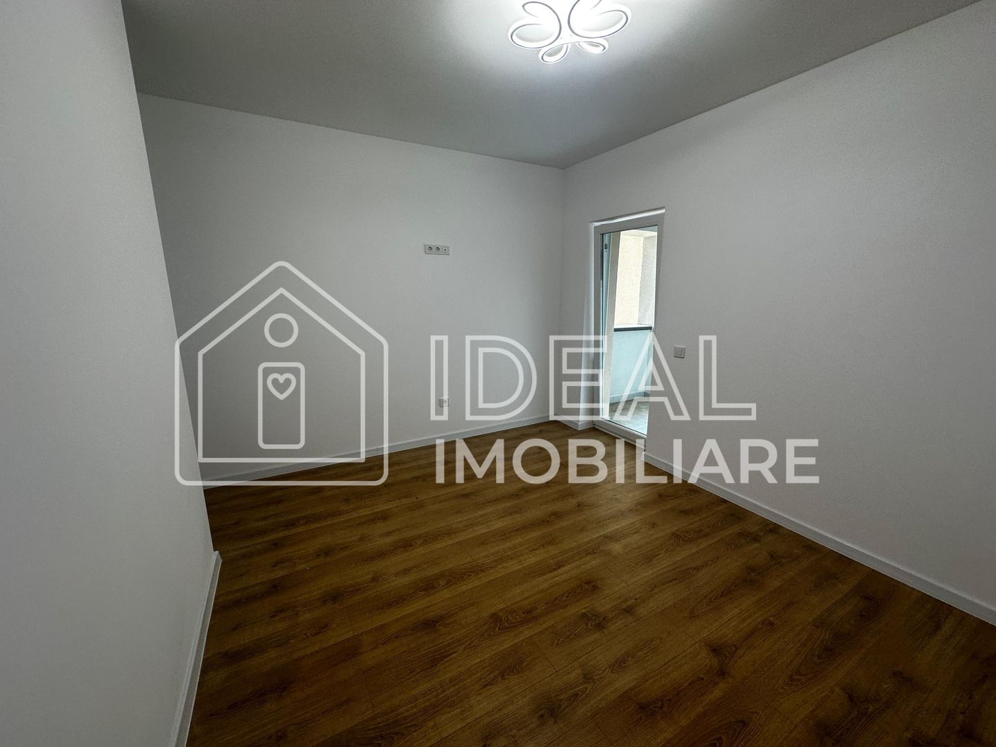 Apartament 2 camere si balcon, zona Calea Surii Mici - Poză 4