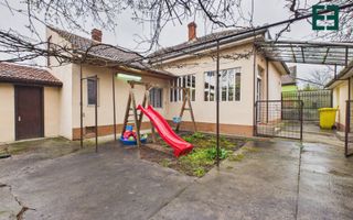 Casă cu 2 camere și 475 mp teren - Zona Aradul Nou - Arad - Poză 1