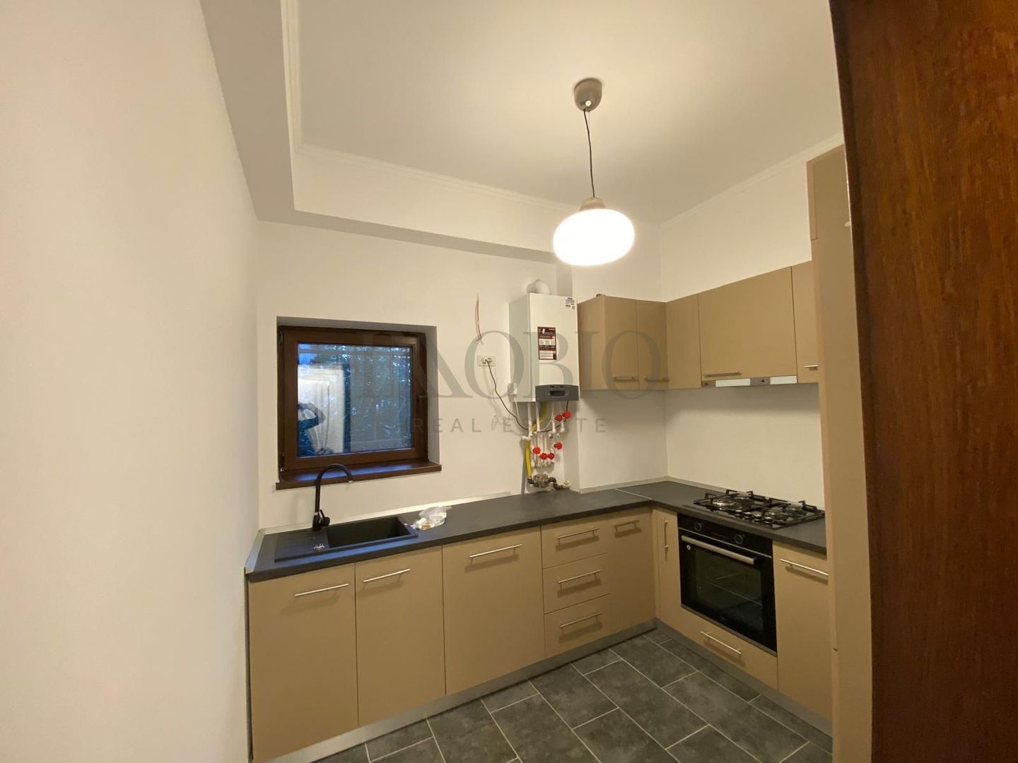 Apartament 3 camere  | Terasă | Centrala Proprie | Aviatorilor - Poză 9