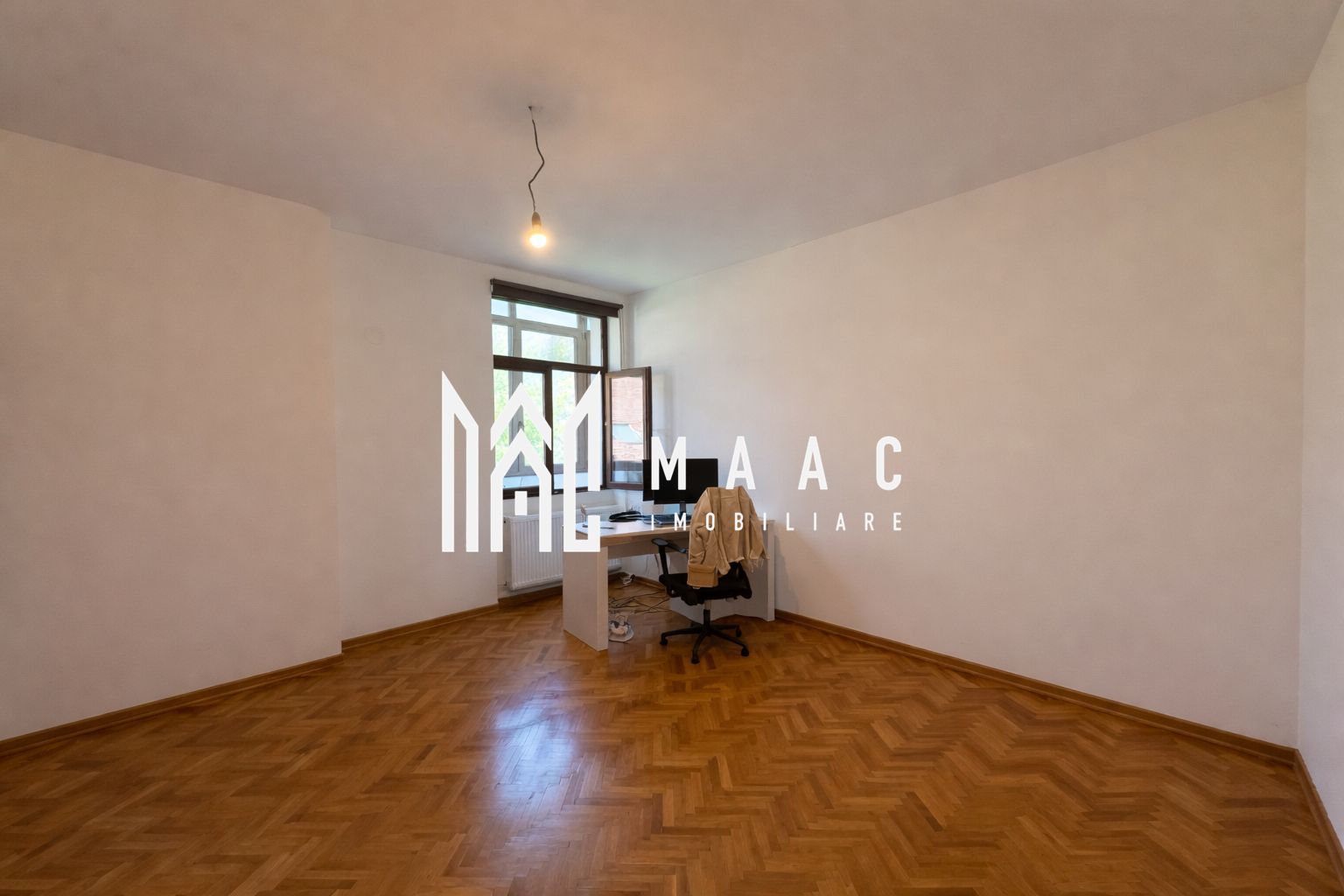 Apartament de vânzare Sibiu | 3 camere | Ultracentral, garaj, 2 pivnițe - Poză 1