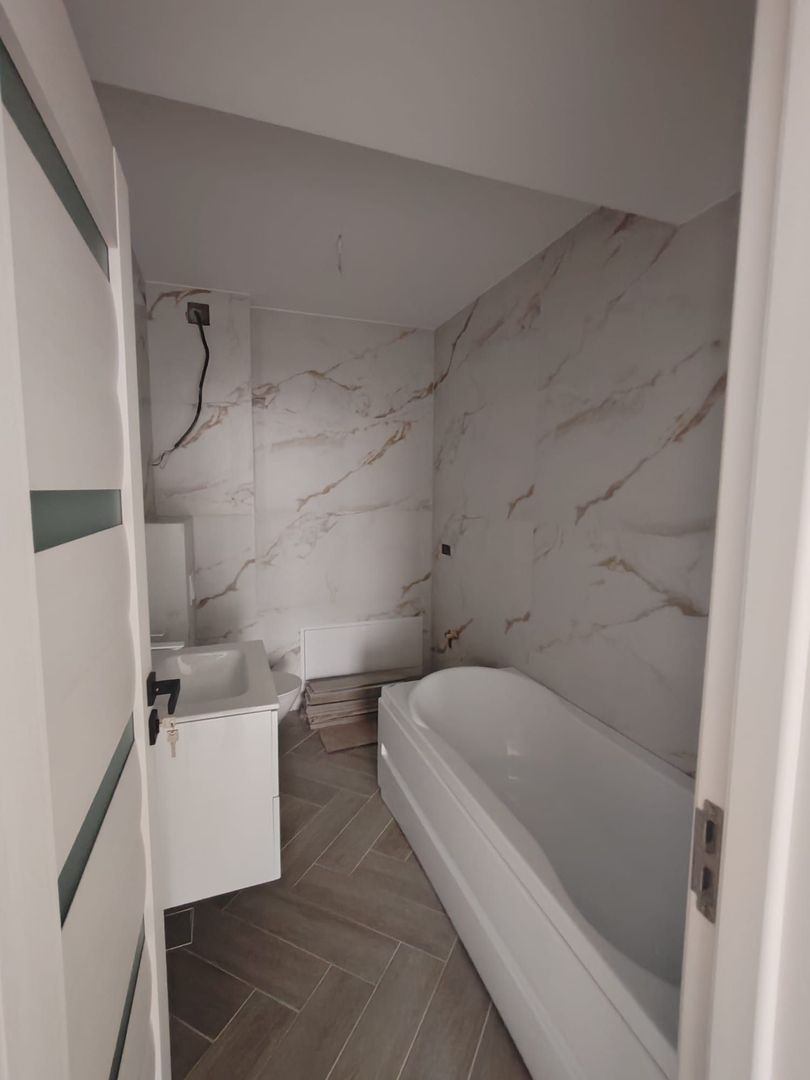 MUTARE IMEDIATA! Apartament 2 camere, Dec., 68mp-Copou - Poză 2