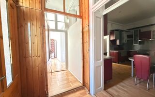 Casa cu 4 camere de inchiriat cu 2 locuri de parcare, zona 7 Strazi - Poză 1