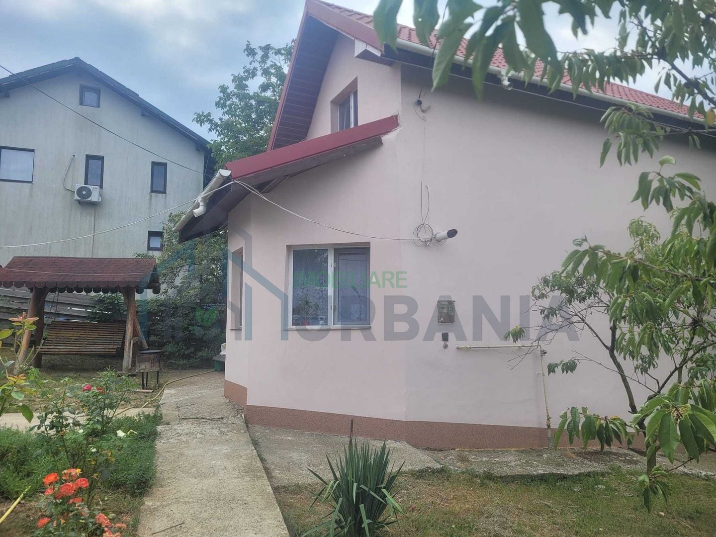 Casă și teren în Breazu, Str. Pârâului – 4 camere, 700 mp teren - Poză 2