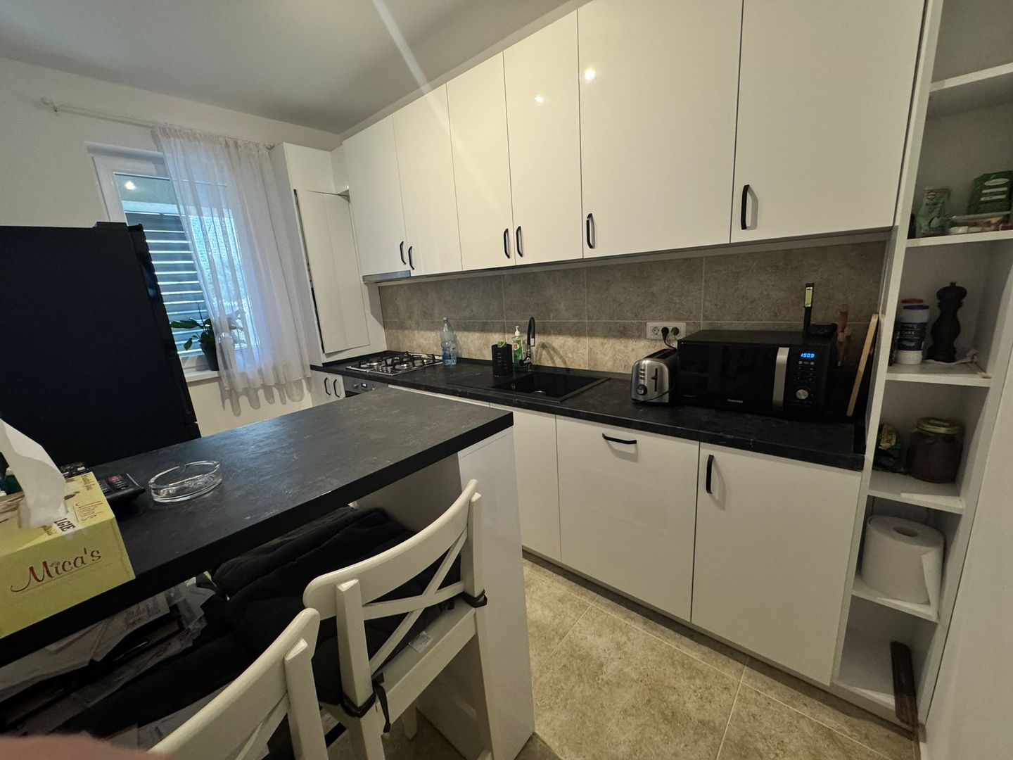 Vilă 3 camere mobilata 3 locuri parcare  Safirului Bragadiru - Poză 4