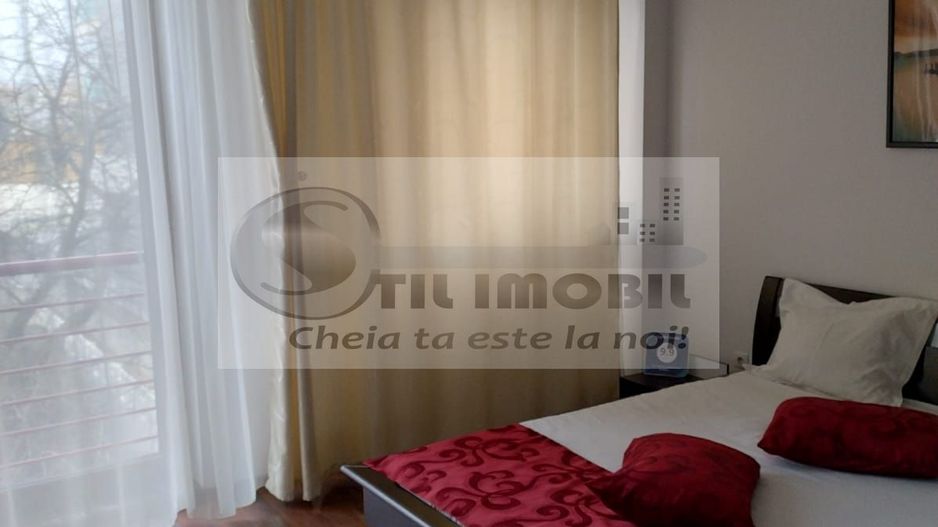 APARTAMENT  ULTRACENTRAL - MOBILAT si UTILAT - 121.000euro - Poză 4