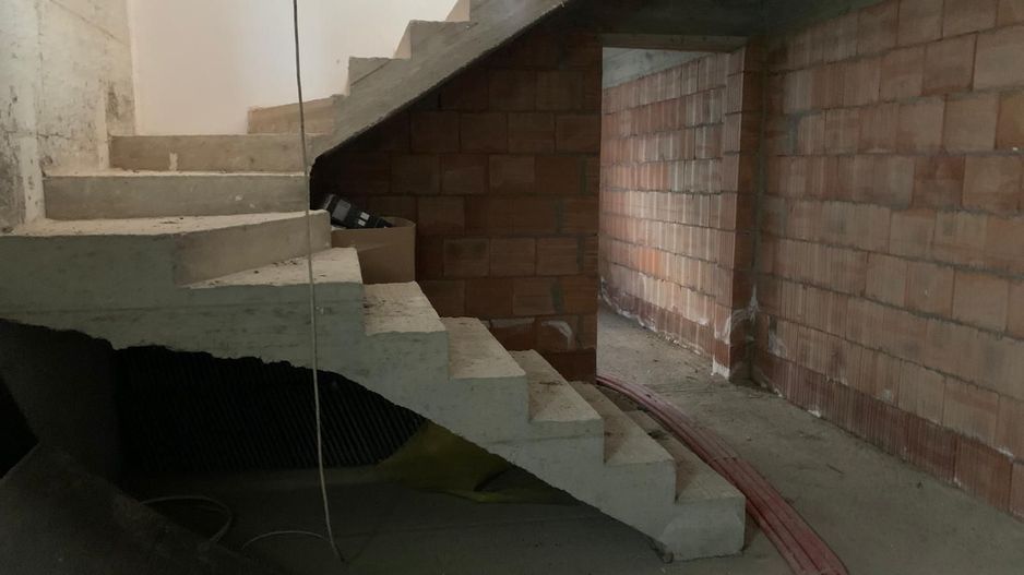 Casă cu teren – Zona Profi Chinteni | Casă nouă, semifinisată | Garaj si Terasa - Poză 12