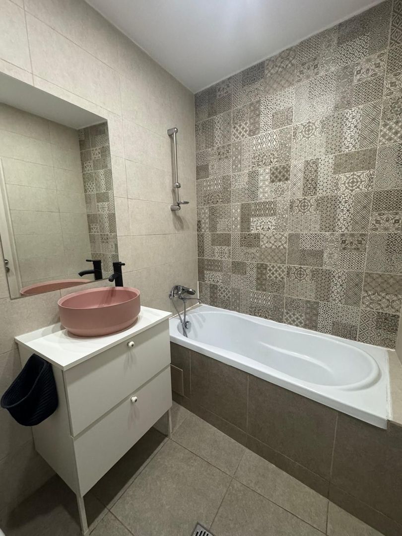 GARSONIERA DOAMNA GHICA - CENTRALA PROPRIE, MASINA DE SPALAT VASE - Poză 5