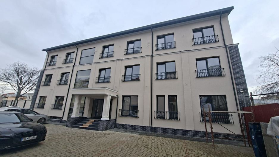 🏢 DE ÎNCHIRIAT | Clădire Premium 750 mp | Ultracentral Bacău - Poză 4