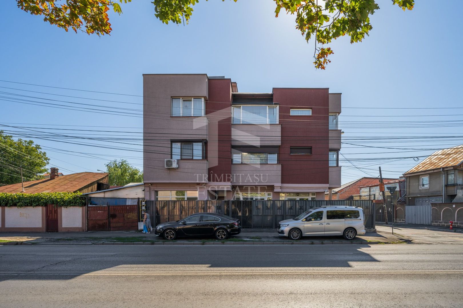SI CASA SI AFACERE totul sub același acoperiș in Sector 5/Sălaj - LIDL - Poză 1