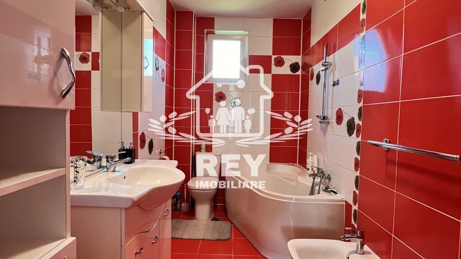 Apartament 3 camere/Etaj 1/Turnișor/Curte Interioară/Loc de parcare - Poză 4