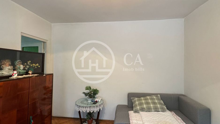 Apartament cu 3 camere de vanzare Str. Seleusului Zona Velenta,Oradea - Poză 4