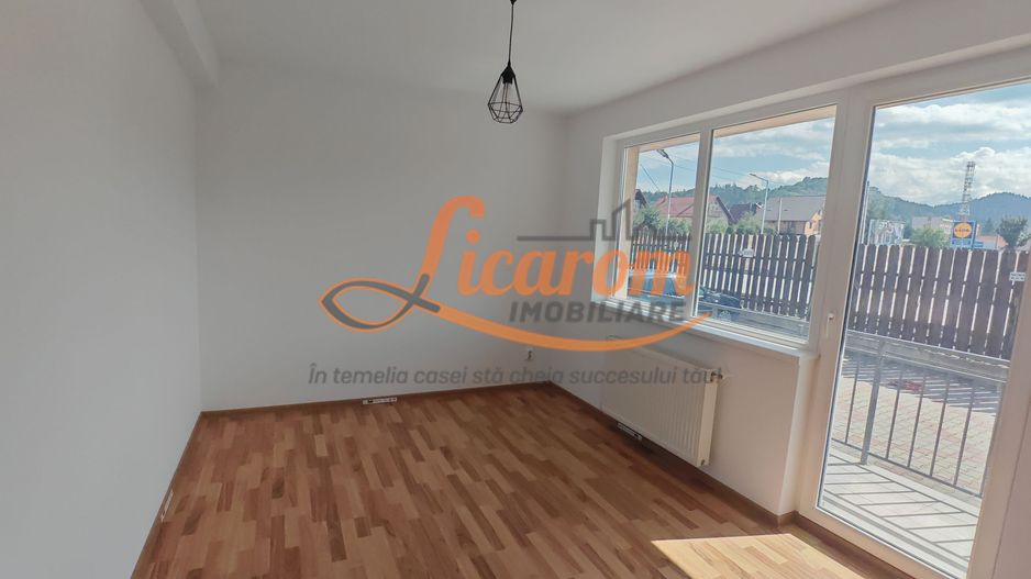 Apartament luminos 3 camere,Parter, parcare,Râșnov, Cartier Covaciu - Poză 6