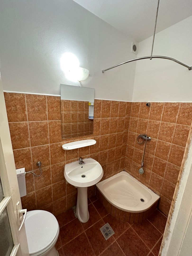 Apartament spatios 150 mp - Poză 18