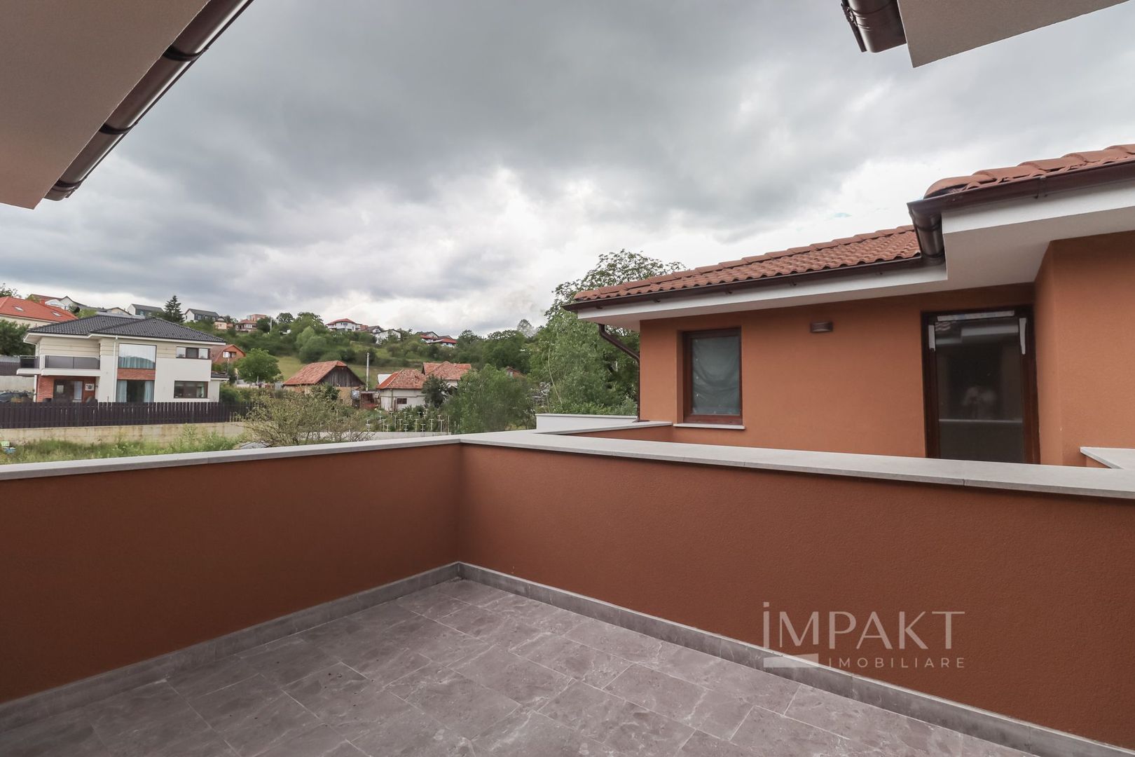 Case cuplate 5 camere si teren de 700 m2 in Feleacu - Poză 30