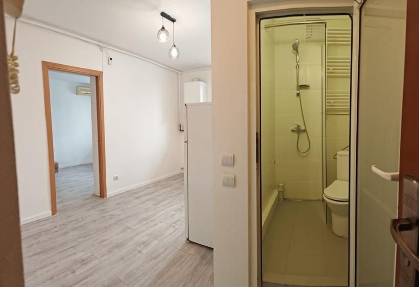 GARSONIERA  COCHETA  CENTRALA PROPRIE METROU ZONA MIHAI BRAVU - Poză 2