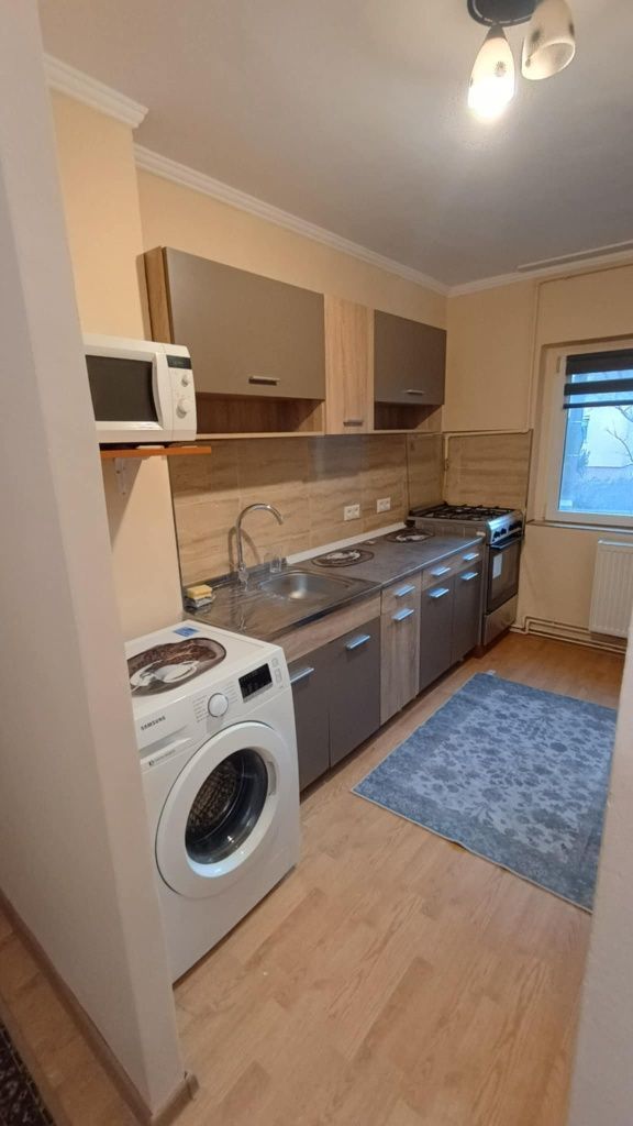 Vând apartament 2 camere Micro 16 , parter !! - Poză 5
