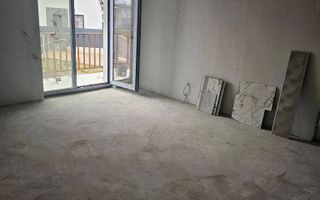 Apart 2 camere 50 mp,61000 euro - Poză 3