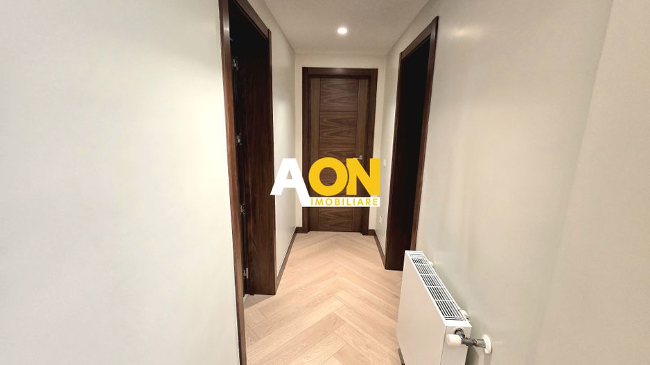 Apartament 3 Camere, Superfinisat, Zona Centru, cu Garaj - Poză 13