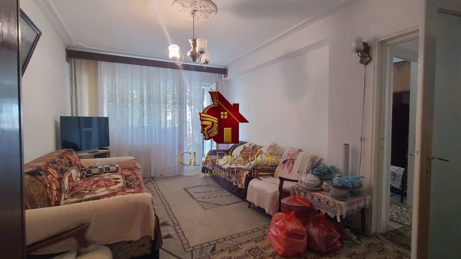 Copou Parc ferit de agitatia bulevardului, spatiu verde, et 1 cu lift - Poză 8