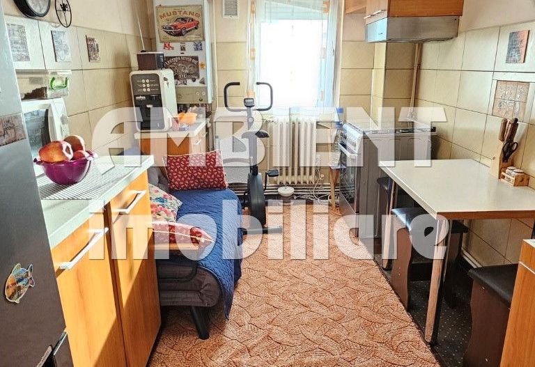Apartament cu 2 camere, etaj 2, zona TRAIAN; - Poză 2