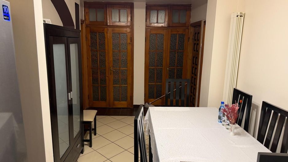 Apartament cu 3 camere, etaj 2, mobilat și utilat, zona GARA - Scoala 8; - Poză 7